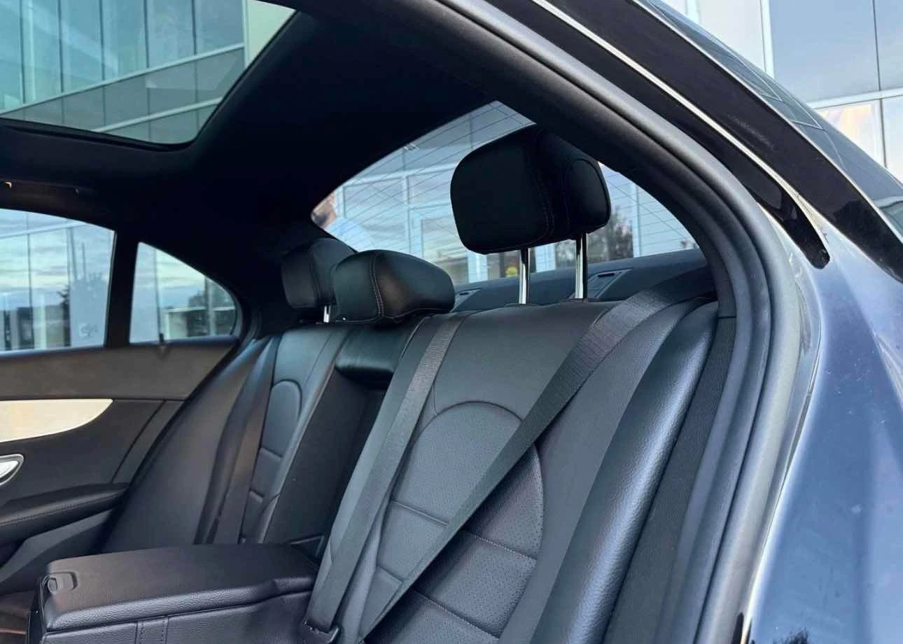 Mercedes-Benz C 300 4MATIC * ПАНОРАМА* ДВА КЛЮЧА* КАМЕРА* , снимка 15 - Автомобили и джипове - 56002603