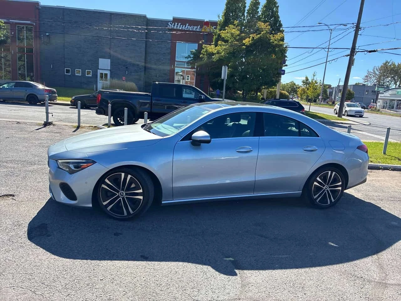 Mercedes-Benz CLA 250 / БЕЗ ИНЦИДЕНТИ / АВТОКРЕДИТ БЕЗ ПЪРВОНАЧАЛНА , снимка 2 - Автомобили и джипове - 56185826