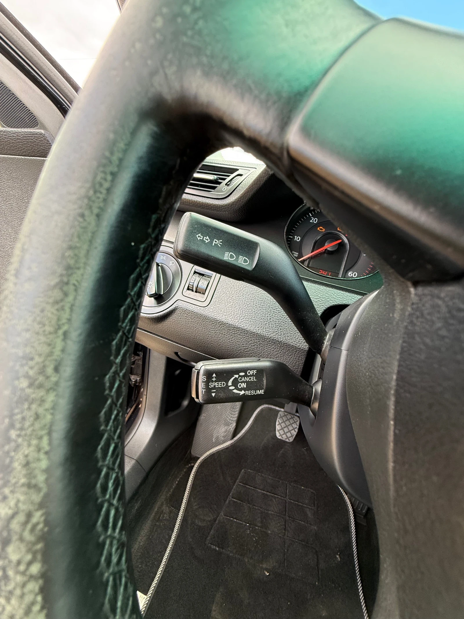 VW Passat 1.9 TDI /1.5 hp, снимка 8 - Автомобили и джипове - 56210212