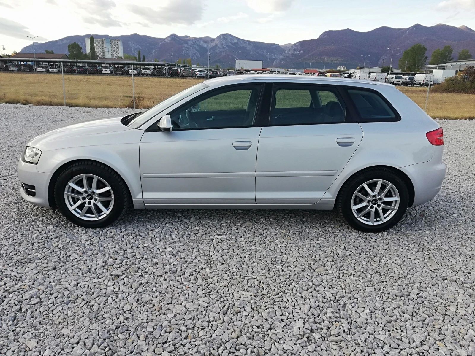 Audi A3 2.0tdi kli navi 140 | Mobile.bg � ����������� 3