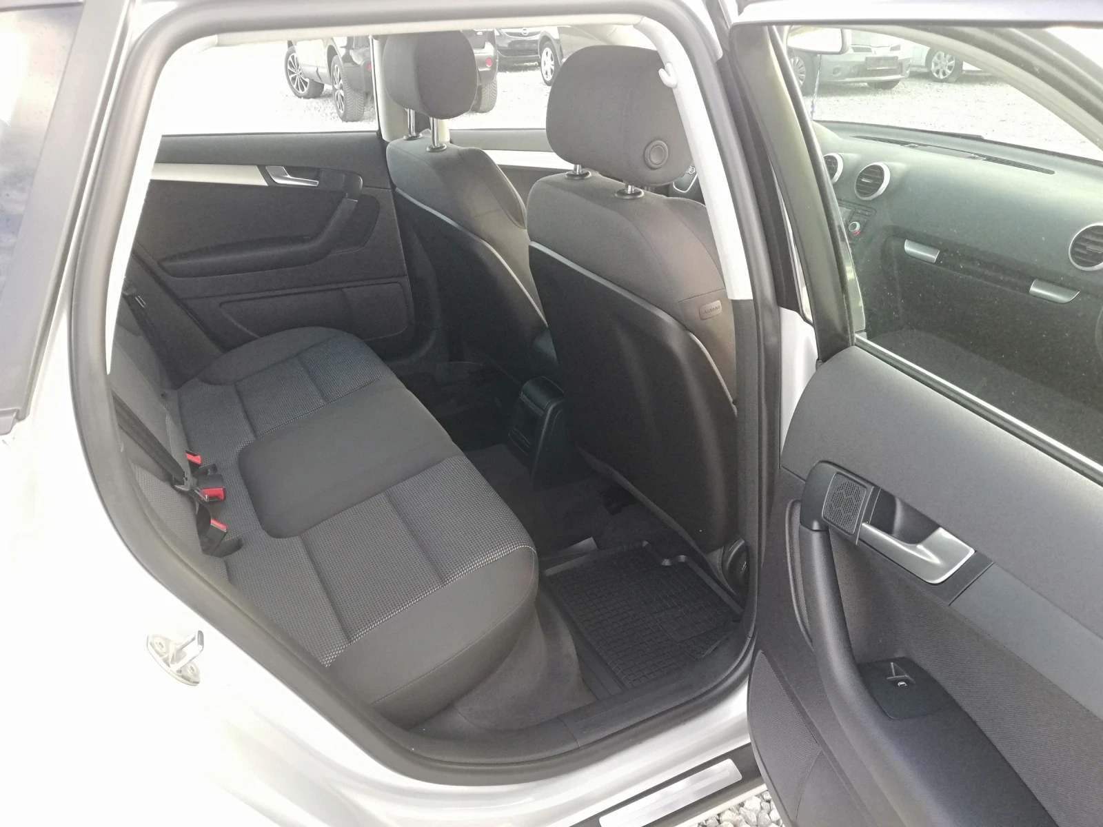 Audi A3 2.0tdi kli navi 140 | Mobile.bg � ����������� 12
