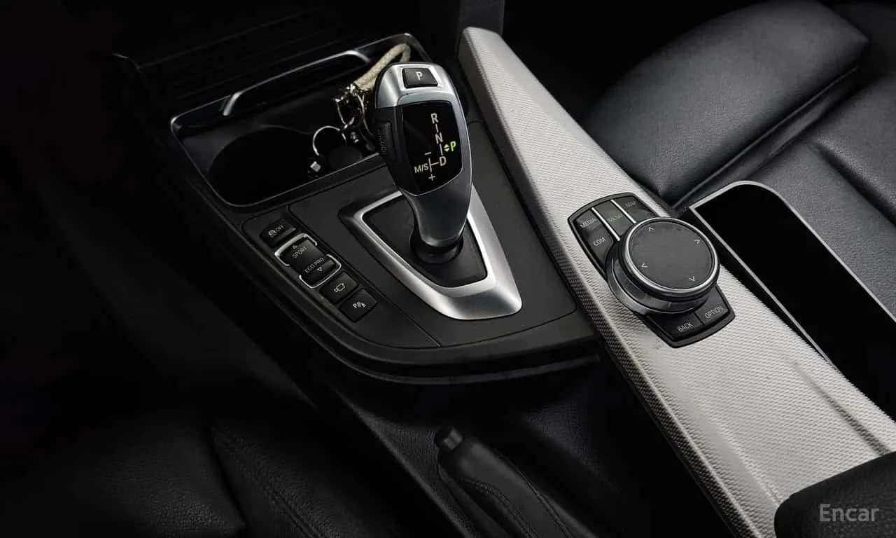 BMW 320 * GT 320d M Sport Premium * , снимка 9 - Автомобили и джипове - 56734758