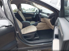 Ford Escape 1.5l Se, снимка 5