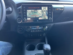Toyota Hilux 2.8D 6АТ INVINCIBLE, снимка 16