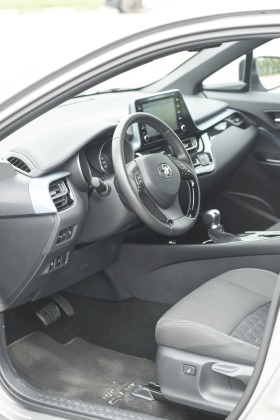 Toyota C-HR 2.0 Hybrid Luxury, снимка 12