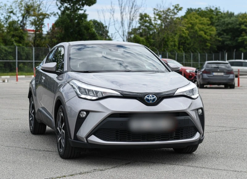 Toyota C-HR 2.0 Hybrid Luxury, снимка 2 - Автомобили и джипове - 47068752