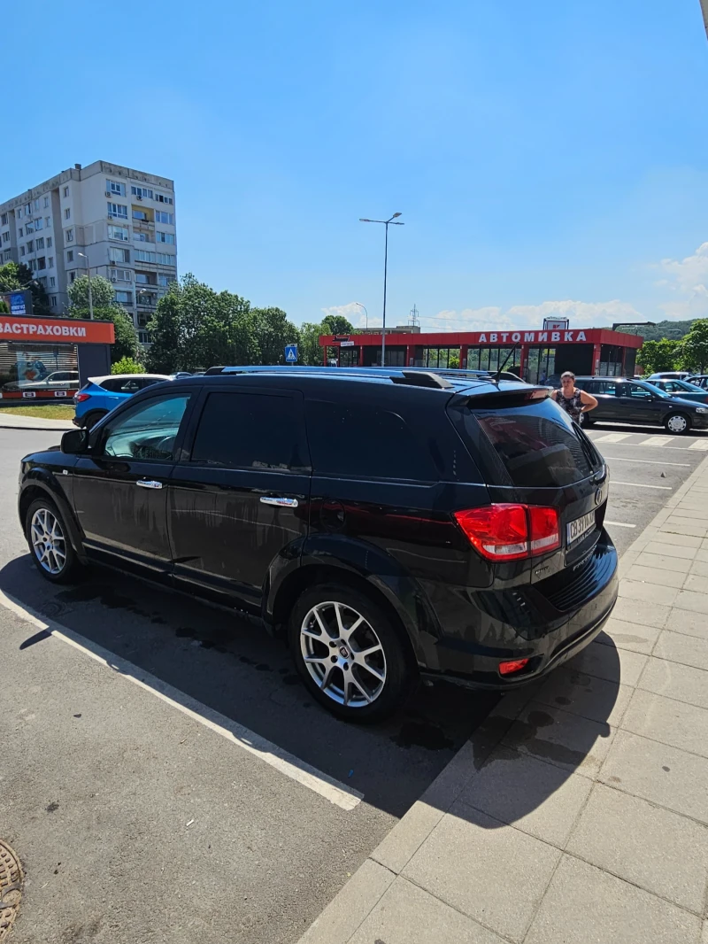 Fiat Freemont, снимка 4 - Автомобили и джипове - 47513610