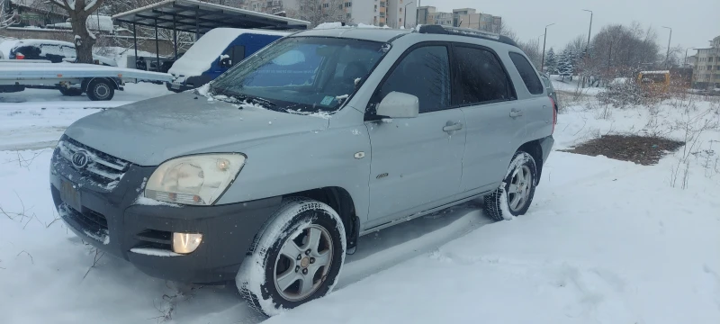 Kia Sportage 2.0 D, снимка 8 - Автомобили и джипове - 48669643