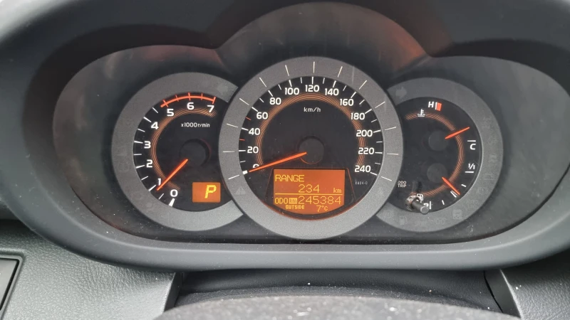 Toyota Rav4, снимка 13 - Автомобили и джипове - 52565457