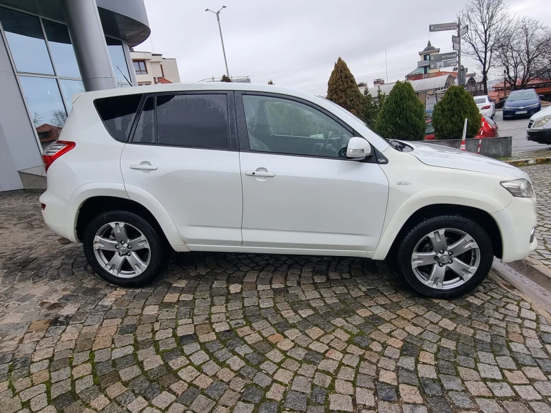 Toyota Rav4, снимка 4 - Автомобили и джипове - 52565457