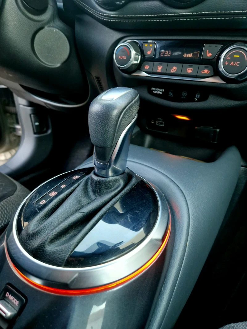 Nissan Juke, снимка 14 - Автомобили и джипове - 52807162