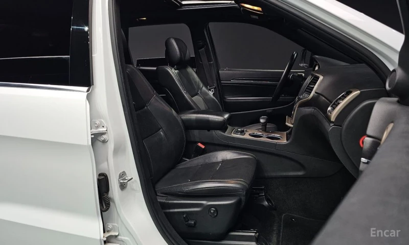 Jeep Grand cherokee, снимка 10 - Автомобили и джипове - 53486113