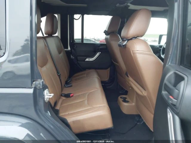 Jeep Wrangler UNLIMITED SAHARA 4X4 - изображение 8