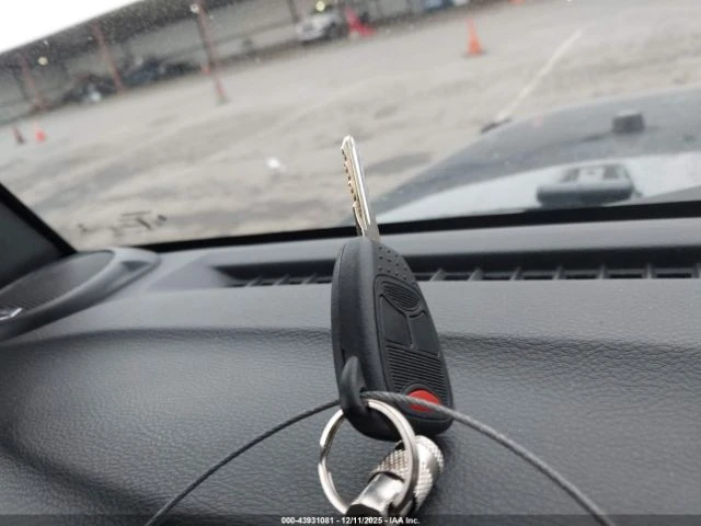 Jeep Wrangler UNLIMITED SAHARA 4X4 - изображение 9