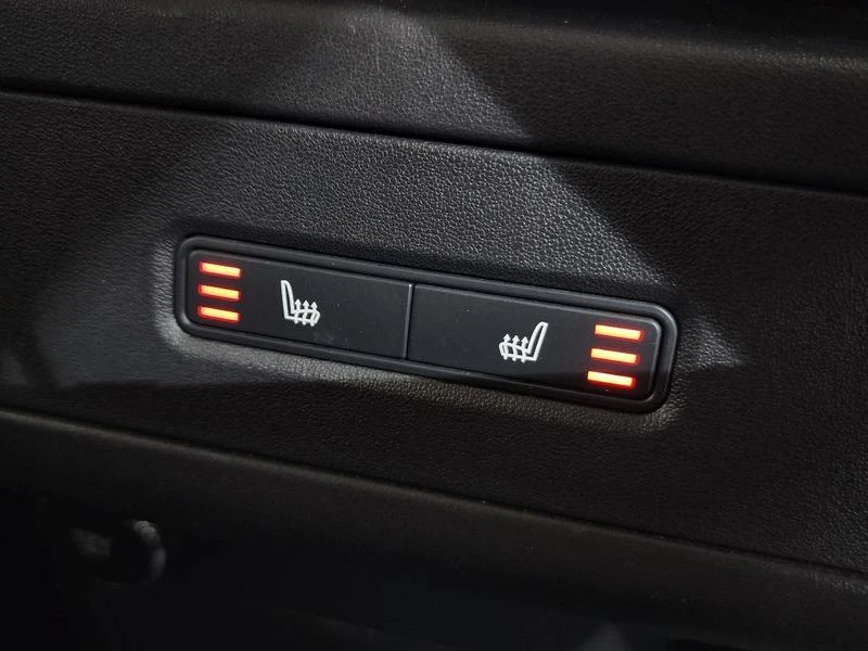 Land Rover Discovery 3.0 Automatic, снимка 17 - Автомобили и джипове - 55846211