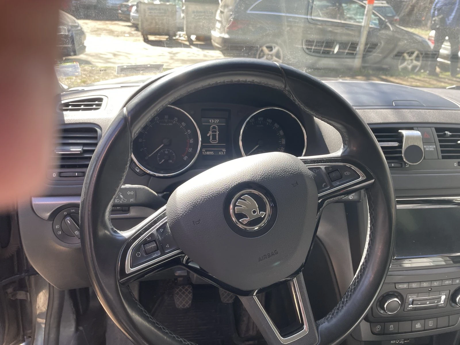 Skoda Yeti 2.0 TDI 4x4 - изображение 10