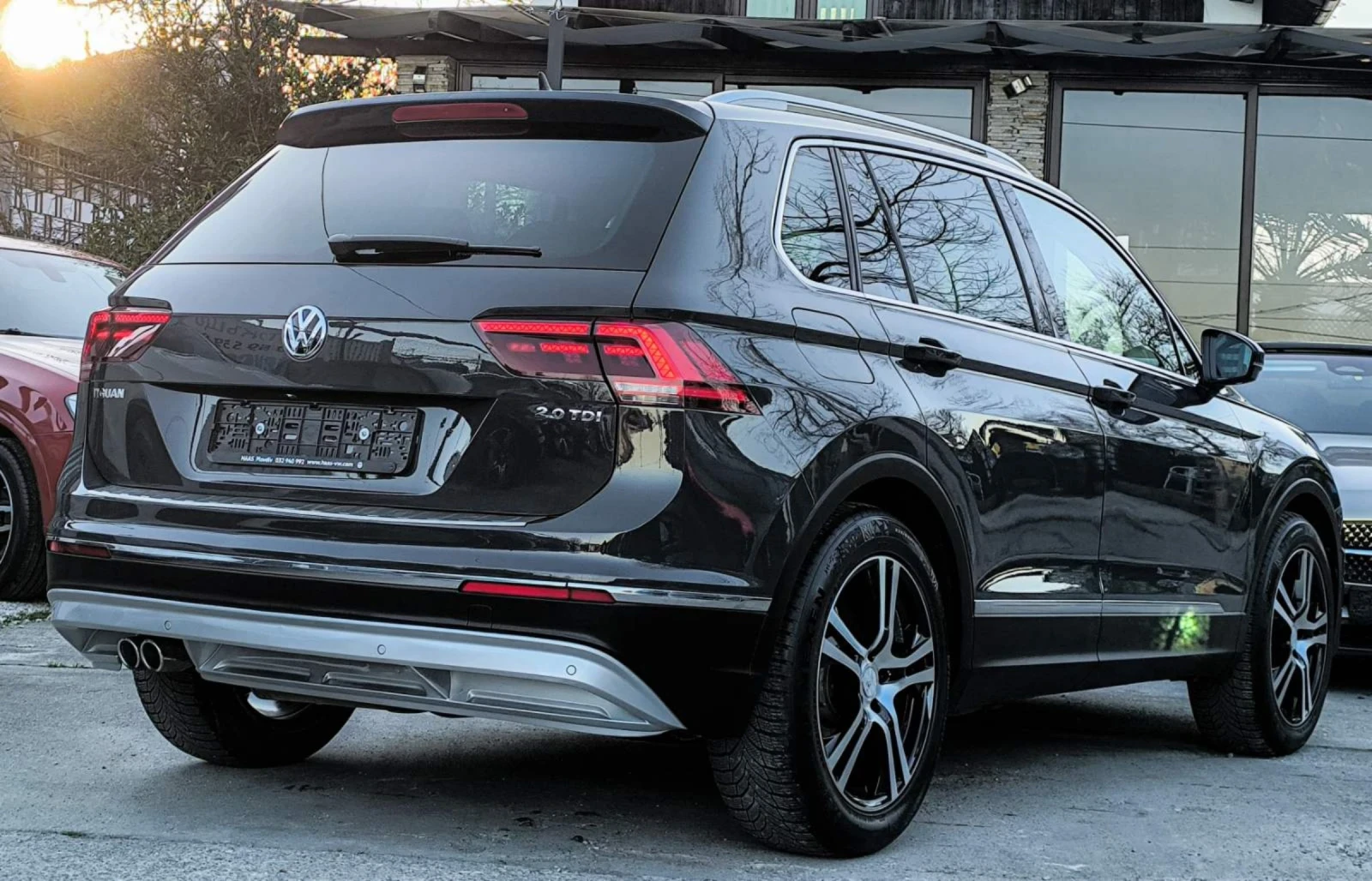 VW Tiguan Hidhline 2.0 tdi, снимка 4 - Автомобили и джипове - 53797399