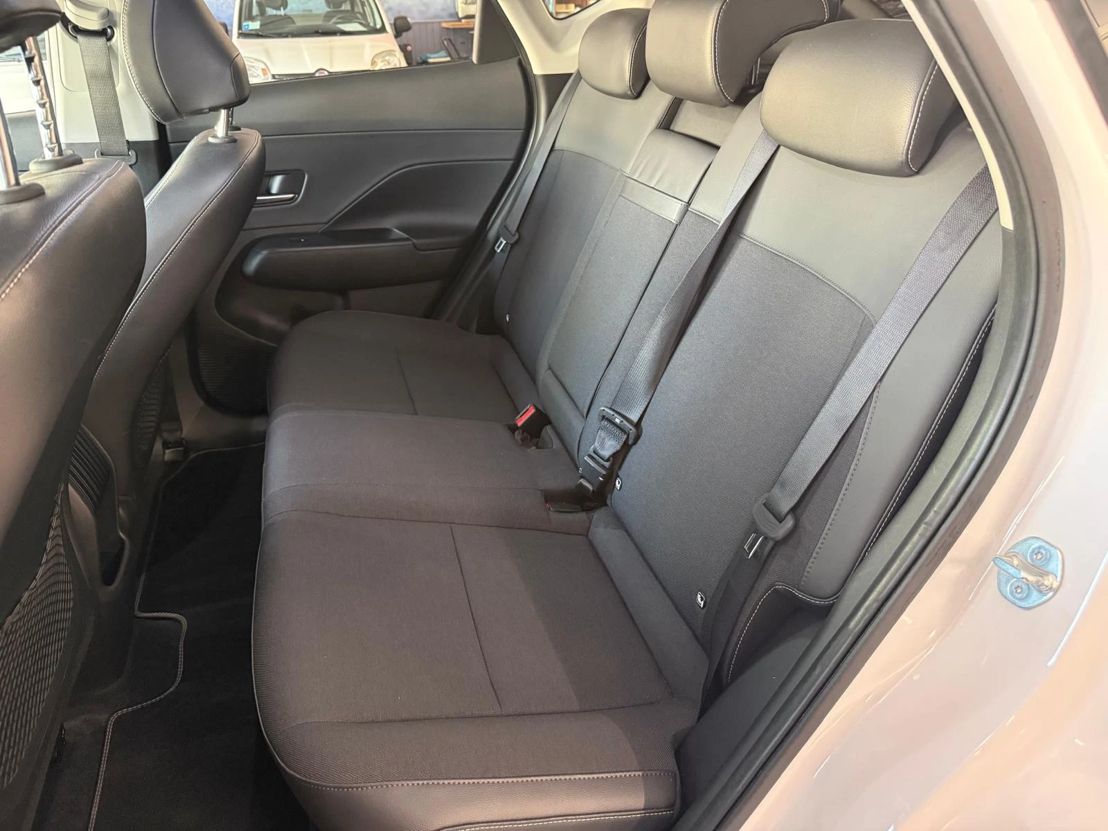 Hyundai Kona, снимка 7 - Автомобили и джипове - 54290386