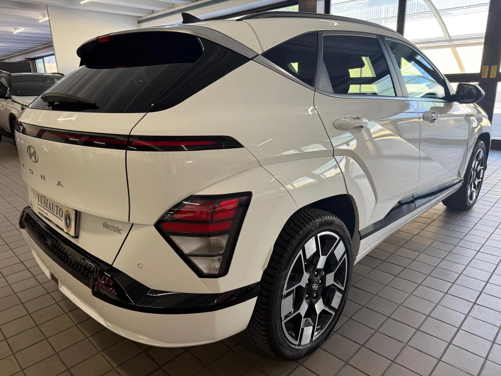 Hyundai Kona, снимка 4 - Автомобили и джипове - 54290386