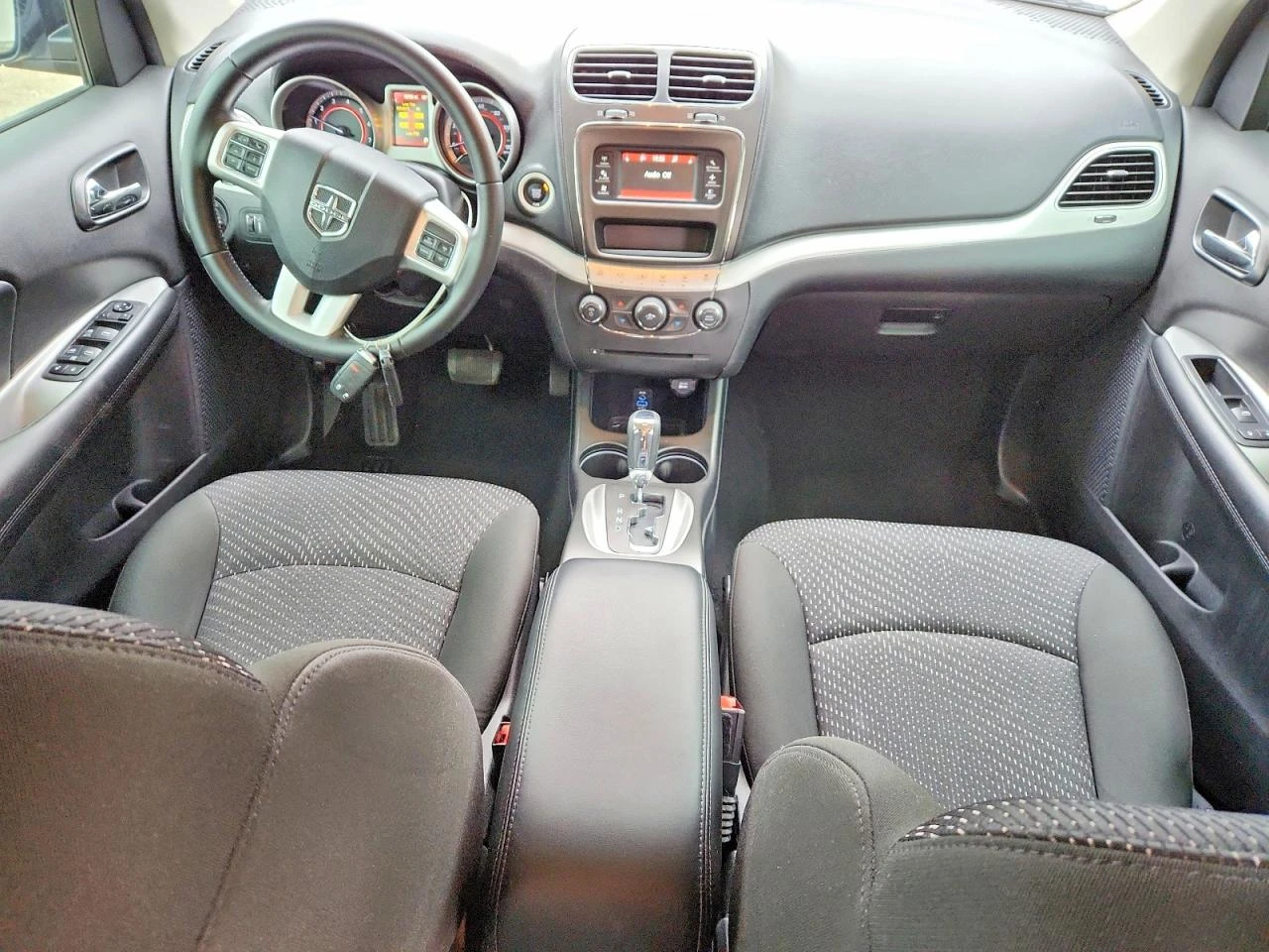 Dodge Journey SE, снимка 8 - Автомобили и джипове - 54605103