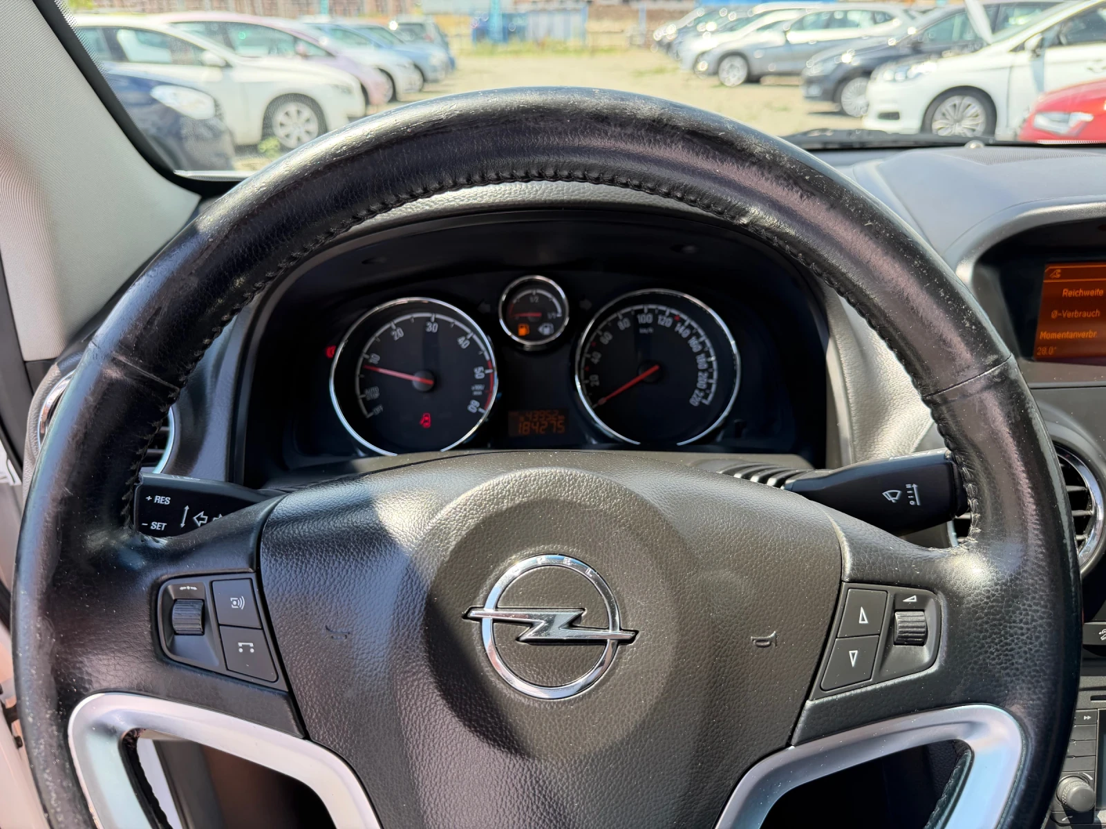 Opel Antara 2.2 CDTI NAVI, снимка 14 - Автомобили и джипове - 55241048