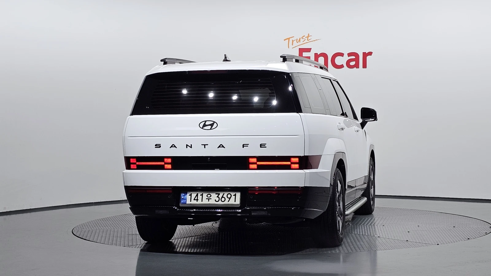 Hyundai Santa fe 1.6 HEV Calligraphy* BOSE* МАСАЖ* HUD* КРАЙНА ЦЕНА, снимка 4 - Автомобили и джипове - 55323808