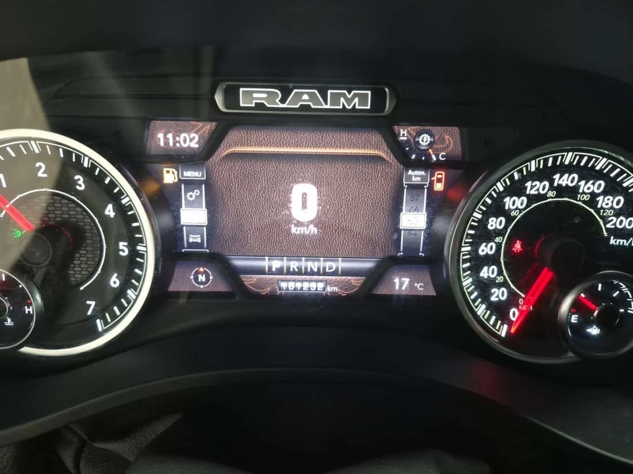 Dodge RAM 1500 5.7 * Crew Cab Short bed  * 2 ����� * CARFAX *  | Mobile.bg � ����������� 9