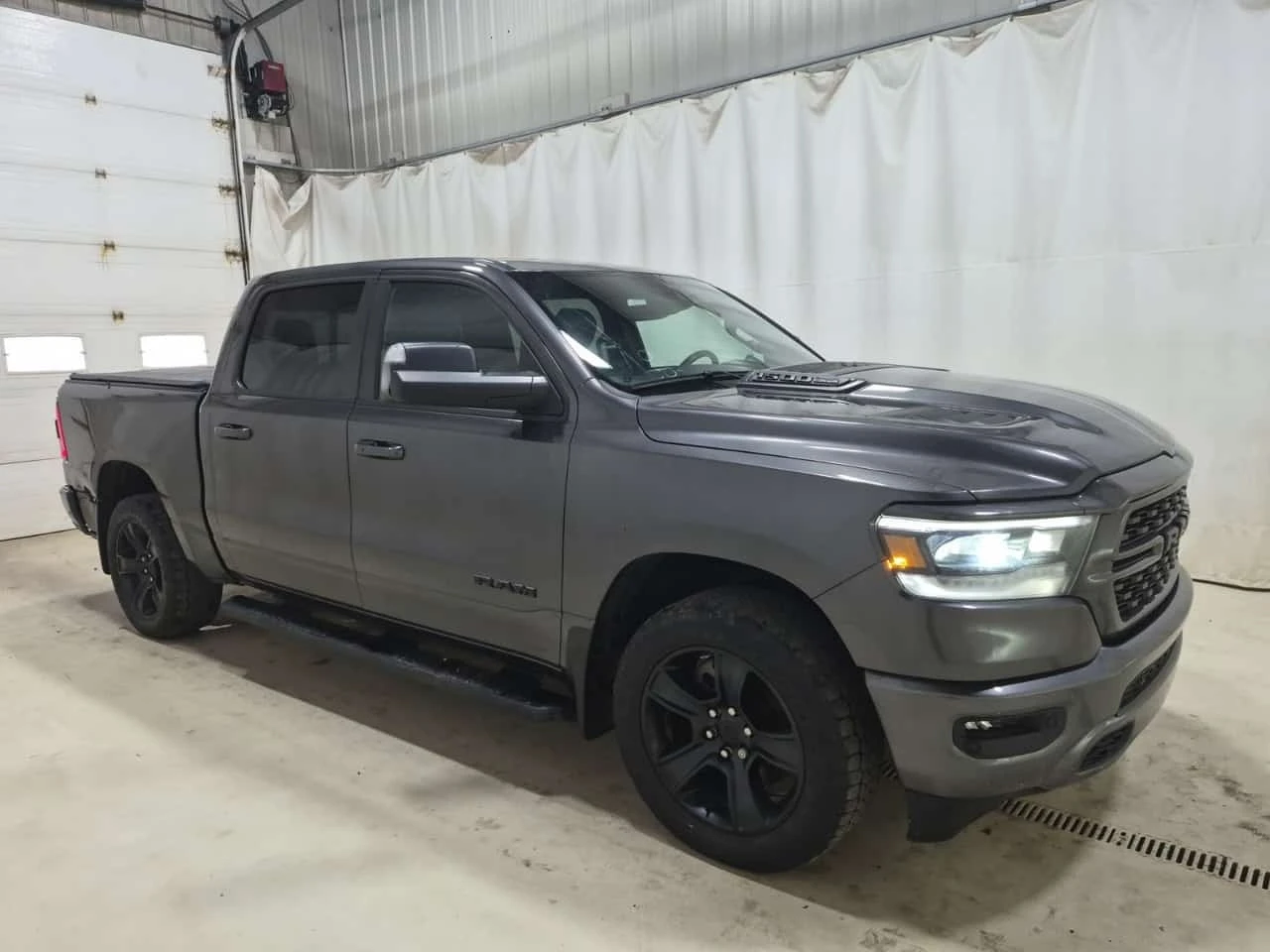 Dodge RAM 1500 5.7 * Crew Cab Short bed  * 2 ����� * CARFAX *  | Mobile.bg � ����������� 2