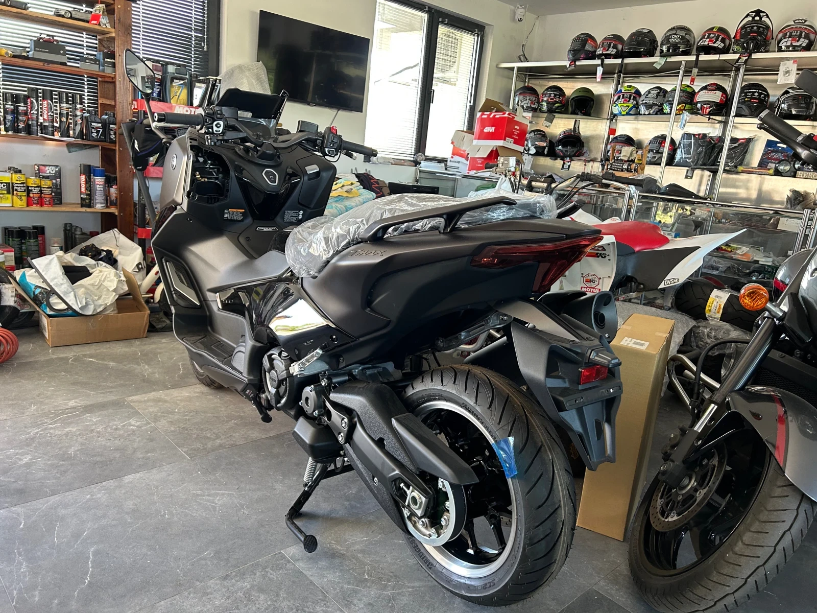Yamaha T-max Tech Max Лизинг - изображение 4