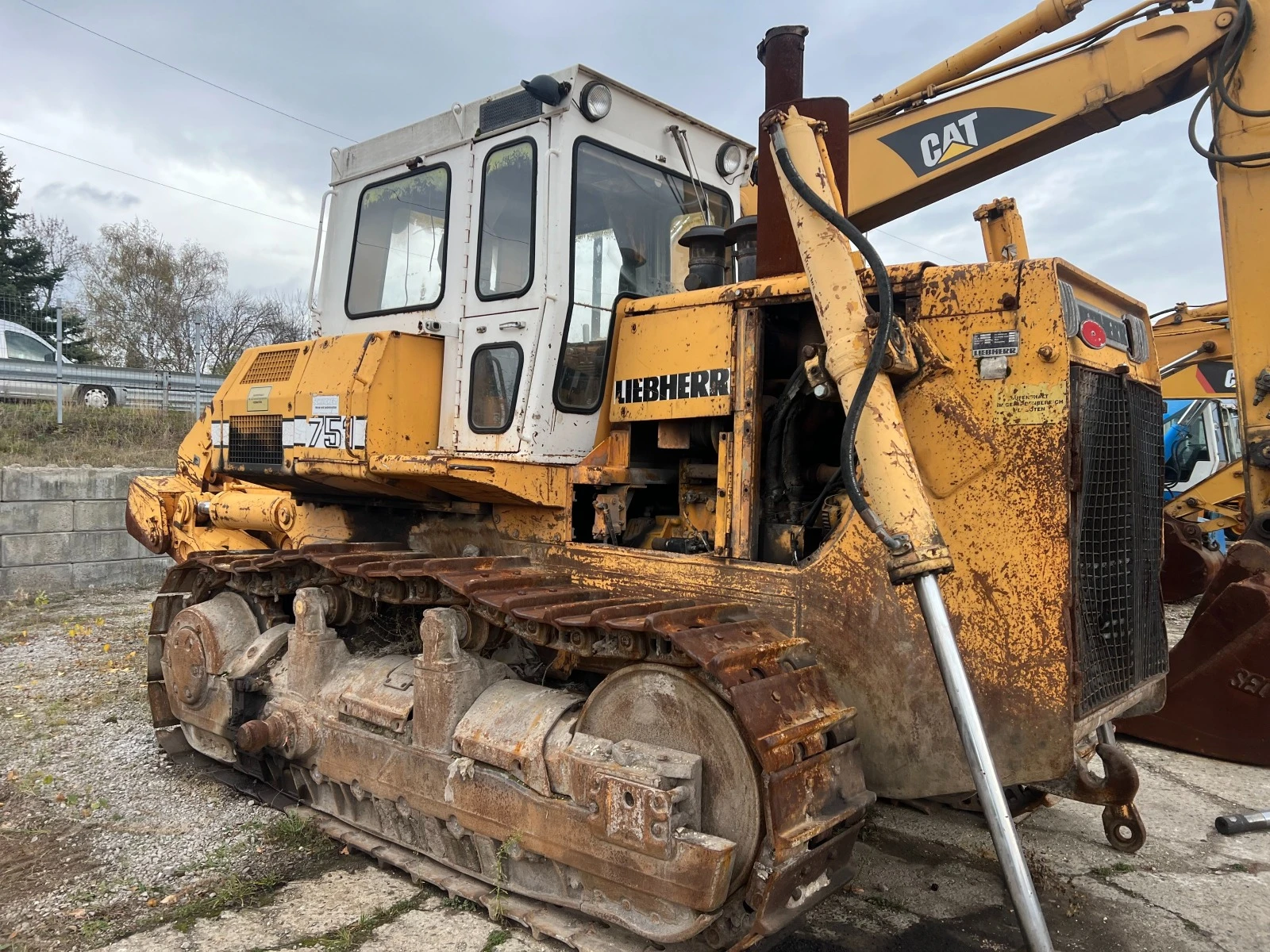 Булдозер Друга LIEBHERR 751, снимка 1