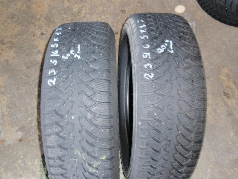 Гуми Всесезонни 235/65R17, снимка 3 - Гуми и джанти - 7723236