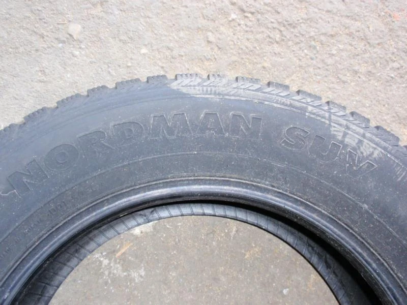 Гуми Всесезонни 235/65R17, снимка 6 - Гуми и джанти - 7723236