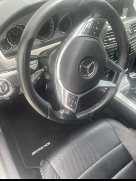 Mercedes-Benz E 220, снимка 3