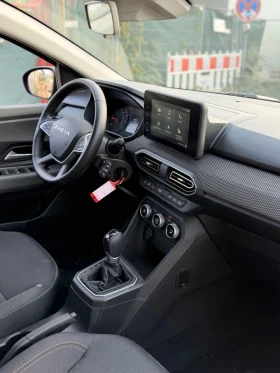 Dacia Sandero TCe 90 auto Expression Navi LED, снимка 6