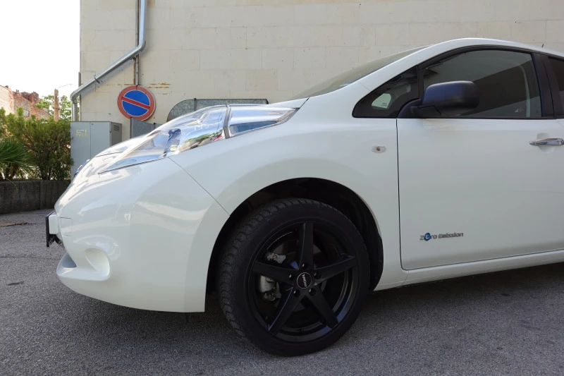 Nissan Leaf , снимка 16 - Автомобили и джипове - 47120107