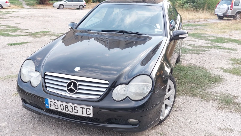 Mercedes-Benz C 180 Топ състояние, снимка 13 - Автомобили и джипове - 47357692