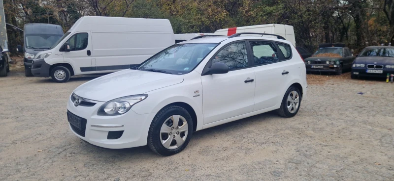 Hyundai I30 1.6CRDI, 3 БРОЯ, снимка 15 - Автомобили и джипове - 48554580