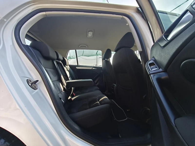 VW Golf 2.0TDI-140к.с Евро-5 Регистриран, снимка 12 - Автомобили и джипове - 51746205