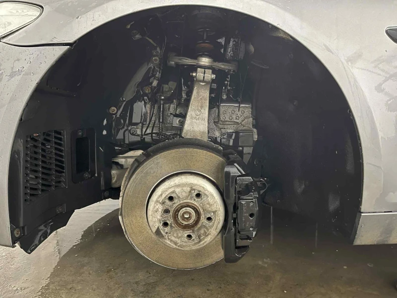 BMW 530 X-drive, снимка 15 - Автомобили и джипове - 52303873