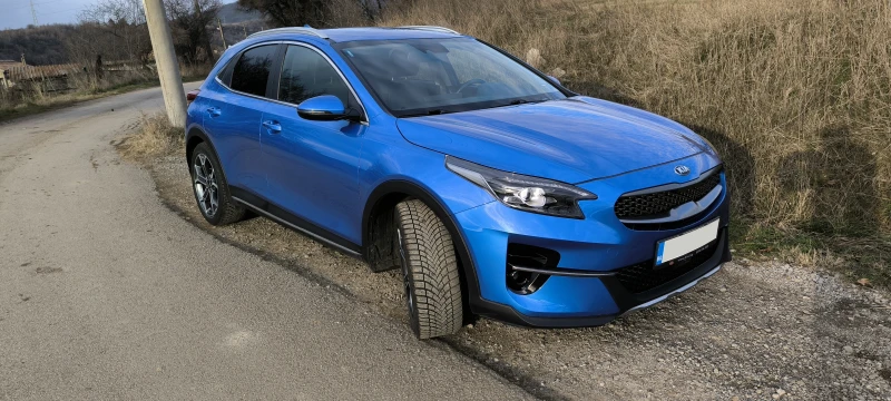 Kia XCeed 1.6 T-gdi Executive (AT), снимка 2 - Автомобили и джипове - 52801130