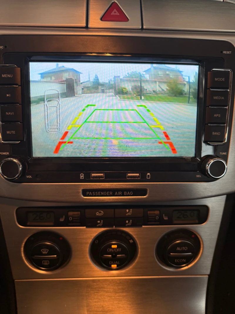 VW Passat 2.0 TDI 140 DSG CAM NAVI, снимка 14 - Автомобили и джипове - 52858785