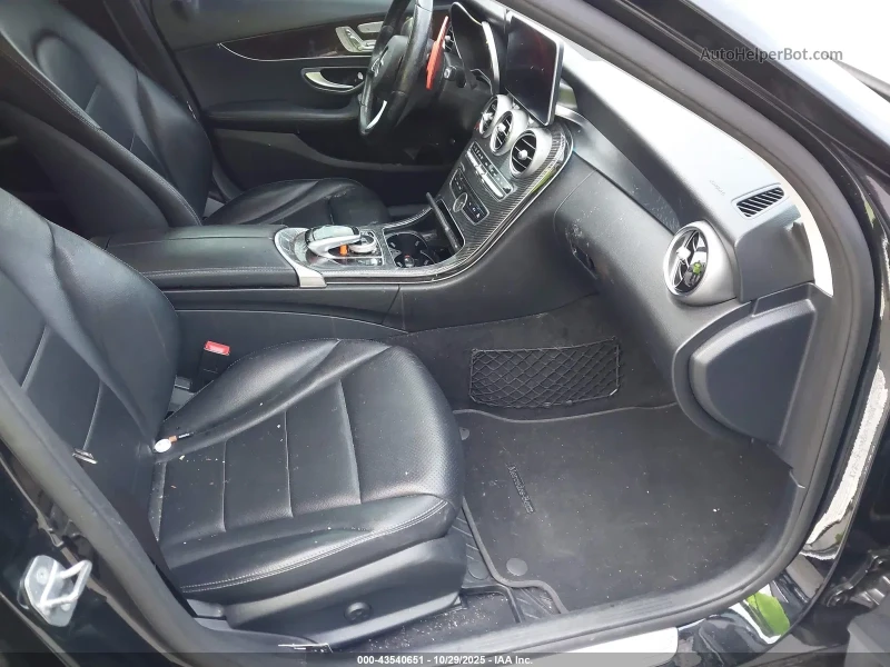 Mercedes-Benz C 300 Burmester* 4MATIC* Buy NOW* Крайна цена, снимка 7 - Автомобили и джипове - 53416468