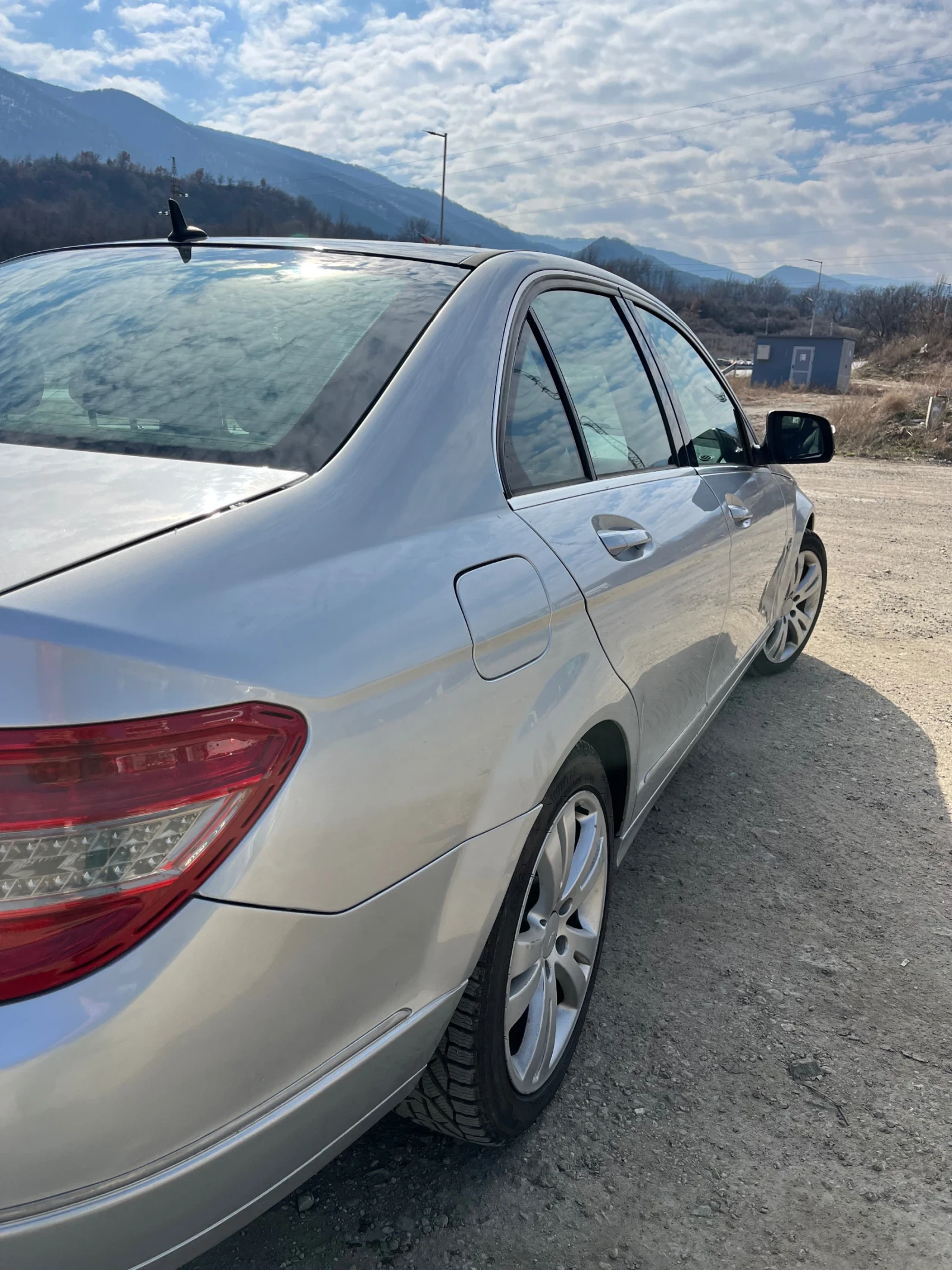 Mercedes-Benz C 220  - изображение 5