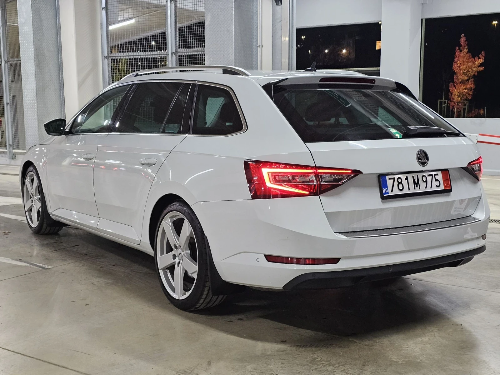 Skoda Superb 2.0tdi, 190к.с, DSG - изображение 3