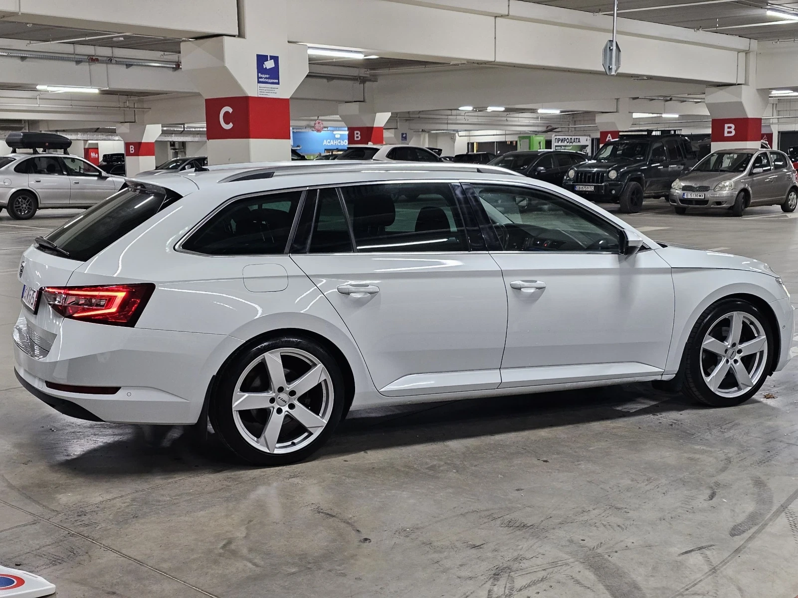 Skoda Superb 2.0tdi, 190к.с, DSG - изображение 6