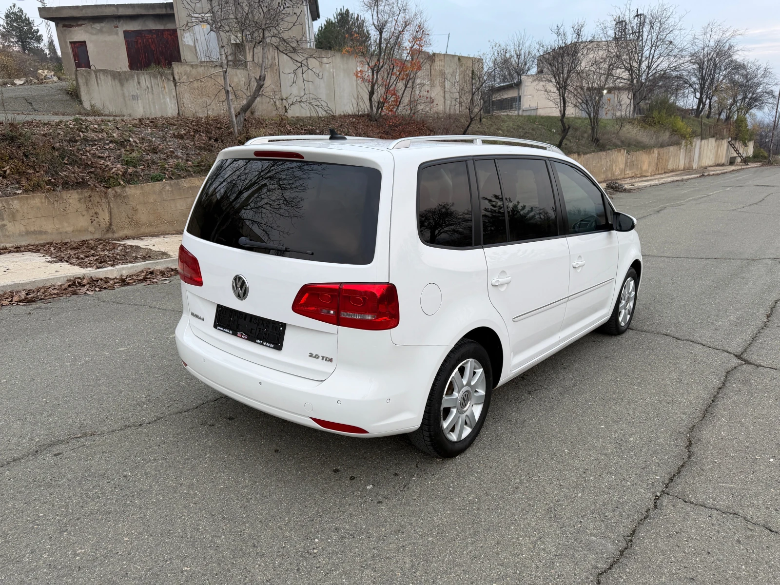 VW Touran 2000-140 кс АВТОМАТИК 7 МЕСТА - изображение 6