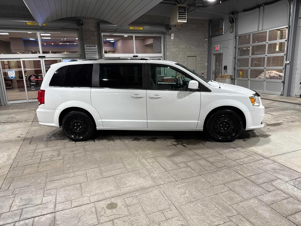 Dodge Caravan * SXT Premium Plus * CARFAX * БЕЗ ПЪРВОНАЧАЛНА ВНО - изображение 3