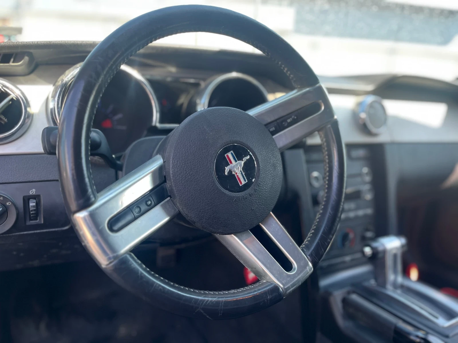 Ford Mustang  - изображение 7