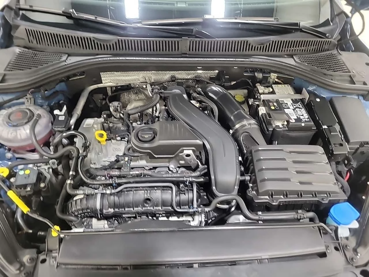 VW Jetta * COMFORTLINE * CARFAX * ПАНОРАМА * МЪРТВА ТОЧКА *, снимка 15 - Автомобили и джипове - 54065846