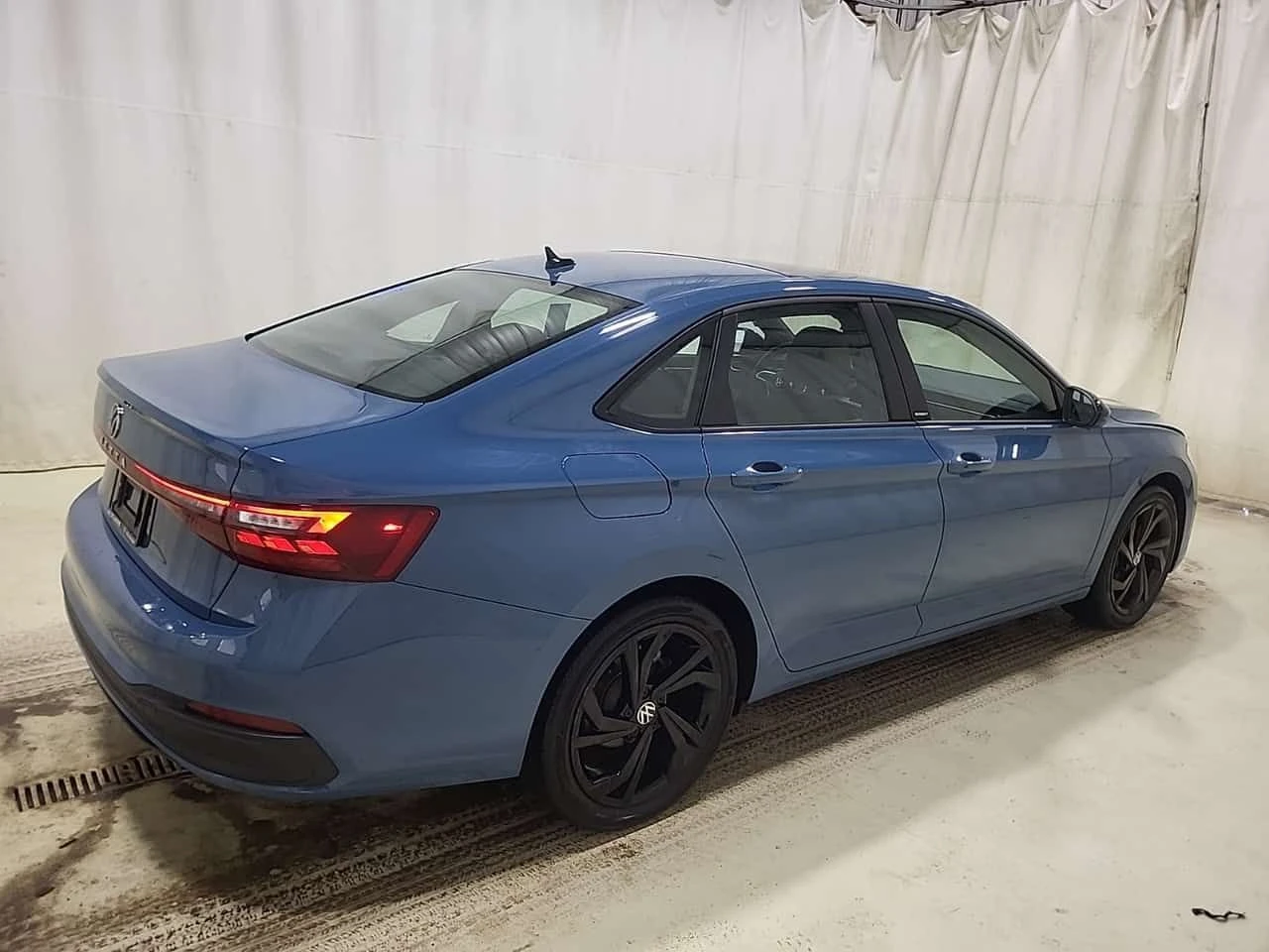 VW Jetta * COMFORTLINE * CARFAX * ПАНОРАМА * МЪРТВА ТОЧКА *, снимка 3 - Автомобили и джипове - 54065846